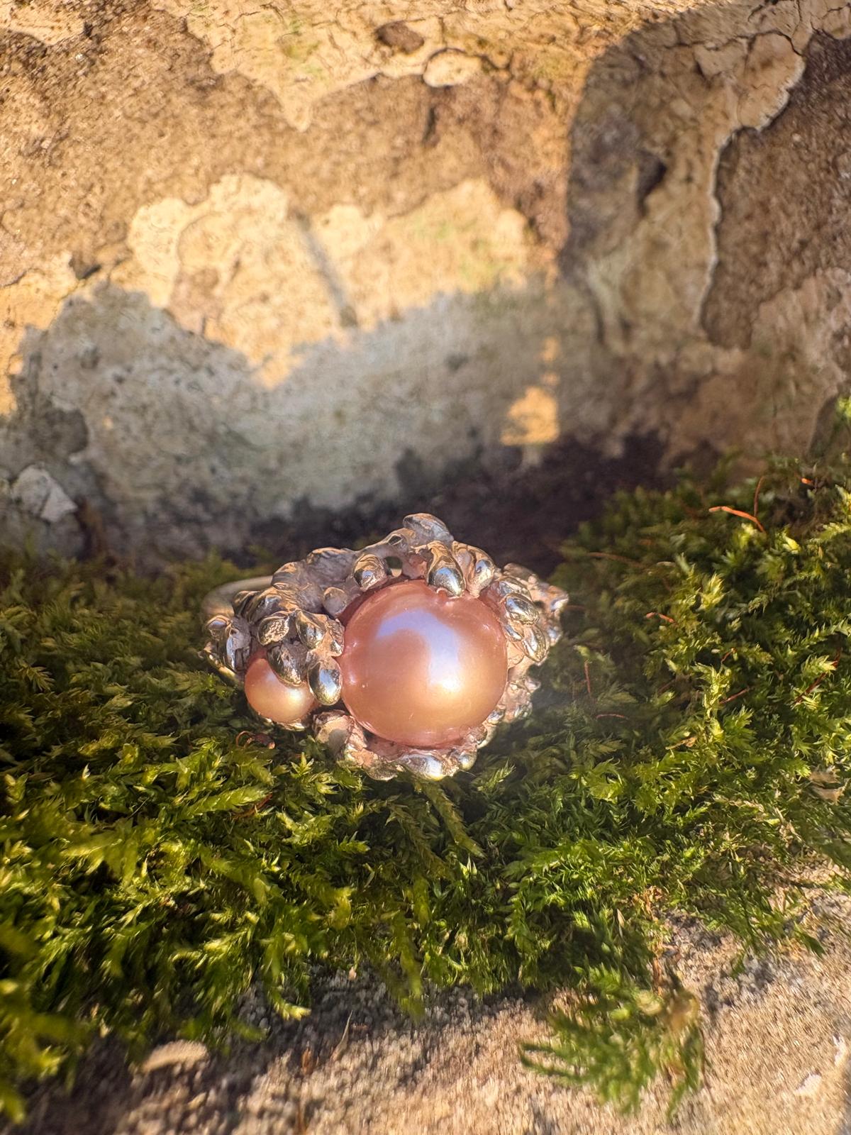 Verkauft: Silberner Dunes’ Kiss Ring mit zartrosa Perlen