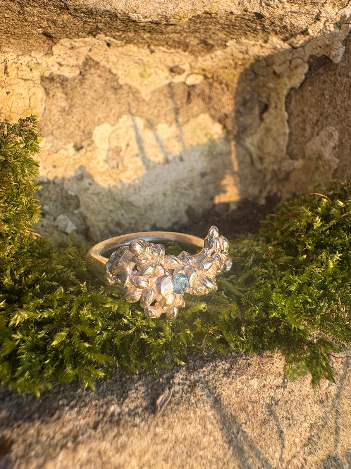 Zilverner Dunes' Kuss Ring mit Aquamarin