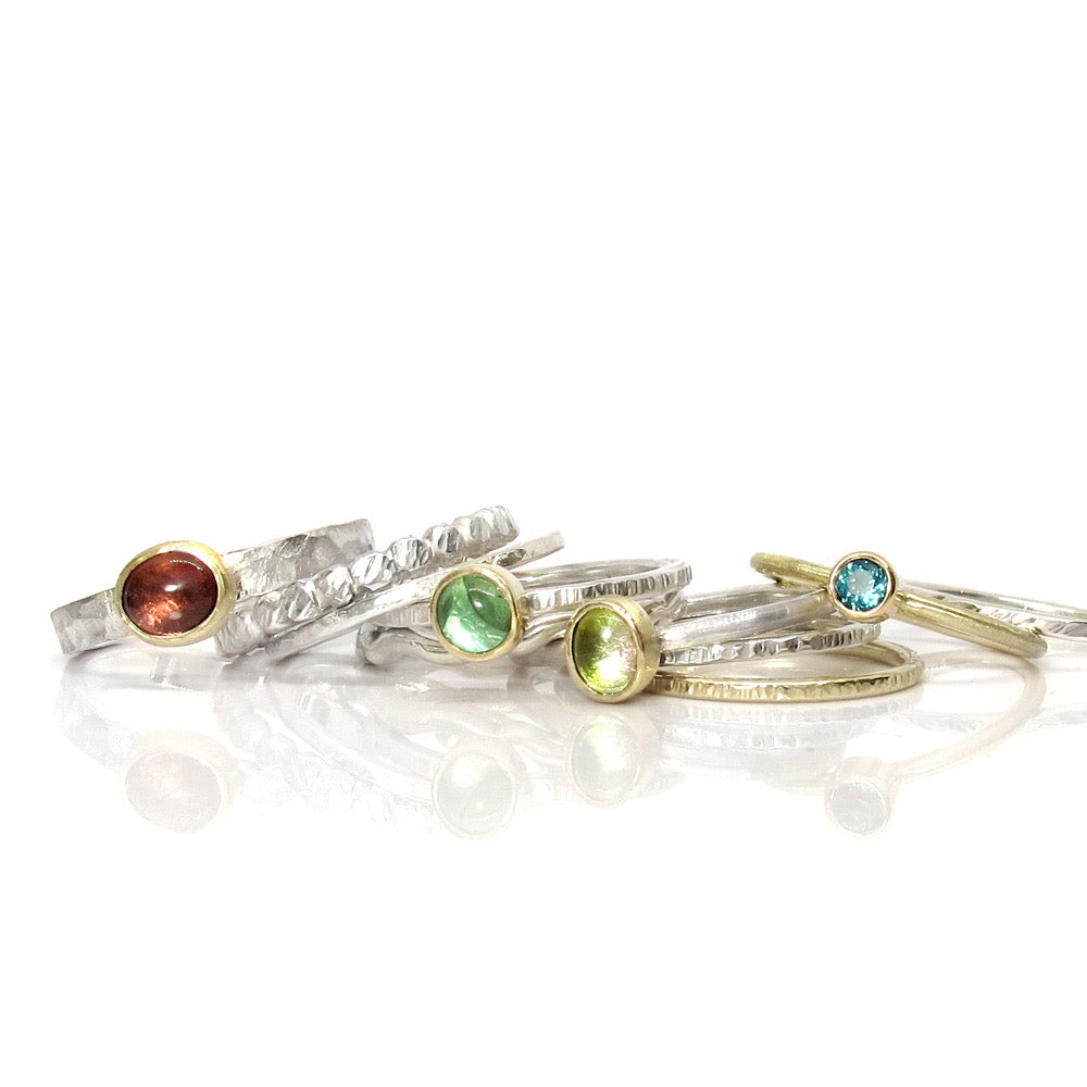 Silberner Gleitring mit gehämmerter Oberfläche