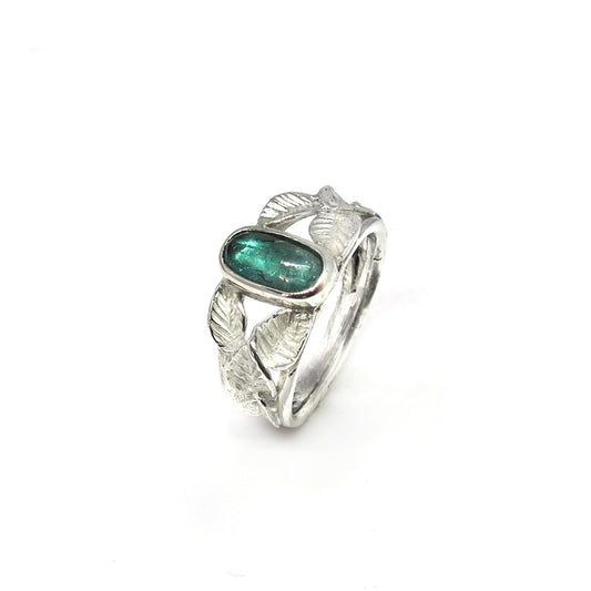 Zilveren blaadjes ring met toermalijn