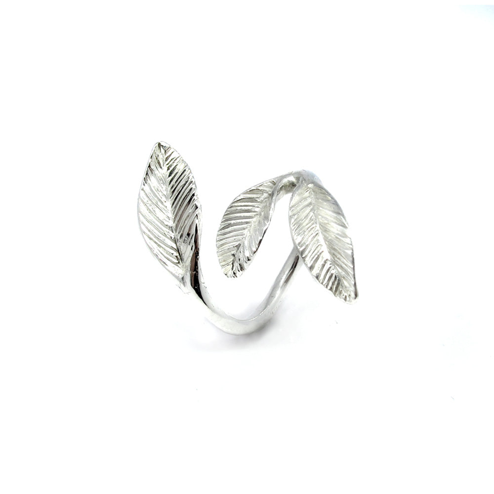 Leaves open ring