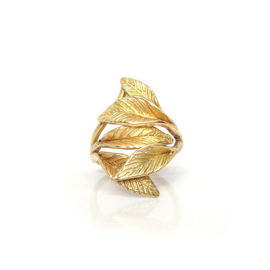 Gouden ring blaadjes