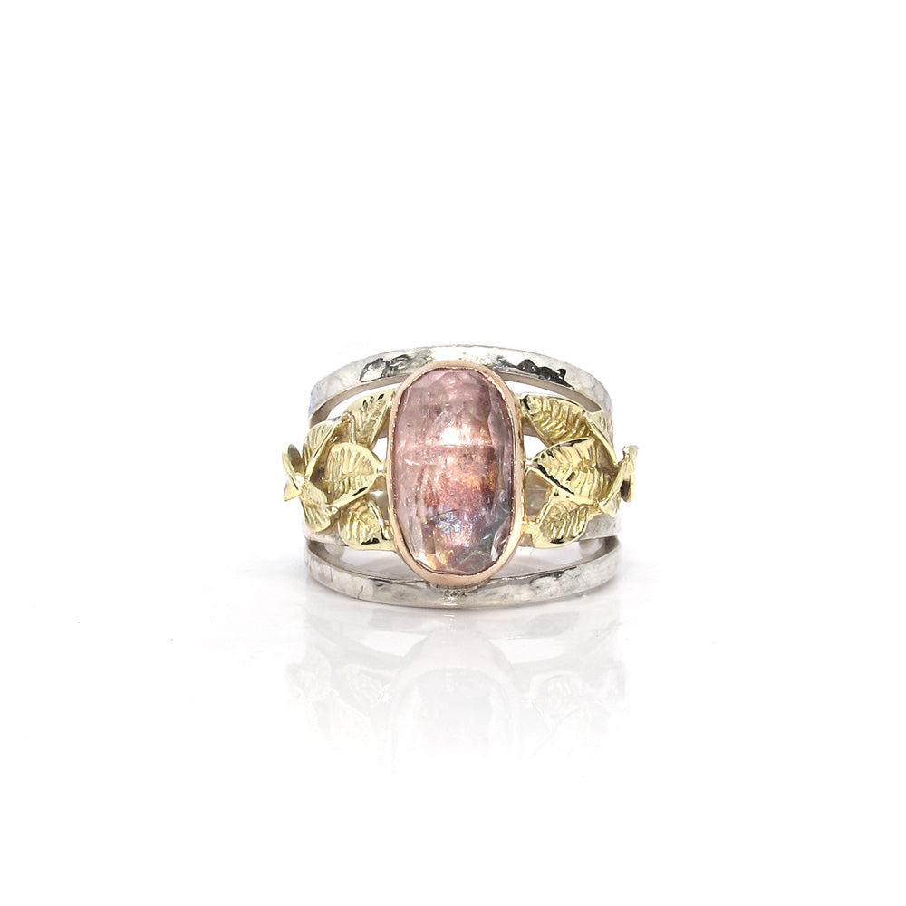 Gold mit silbernen Ringblättern und Turmalinrosa