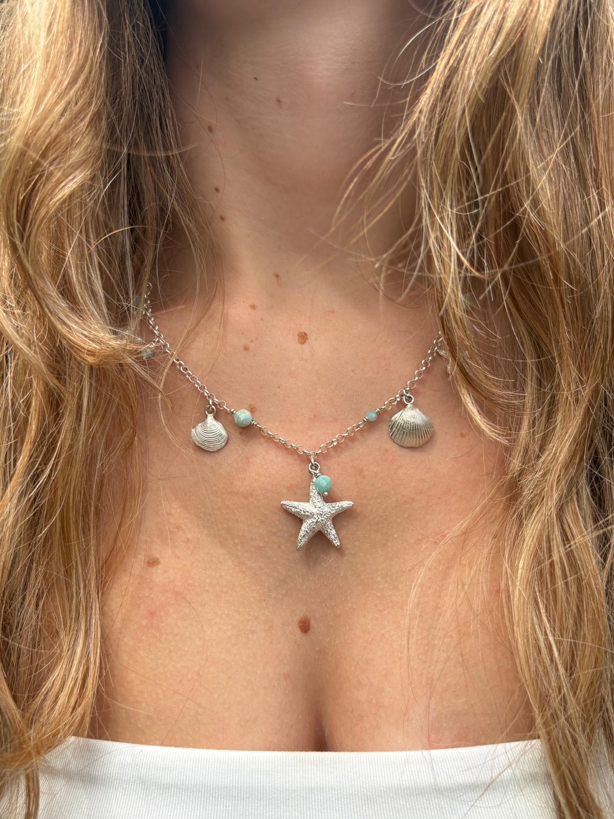 Boho collier met schelpjes, sterren en edelstenen