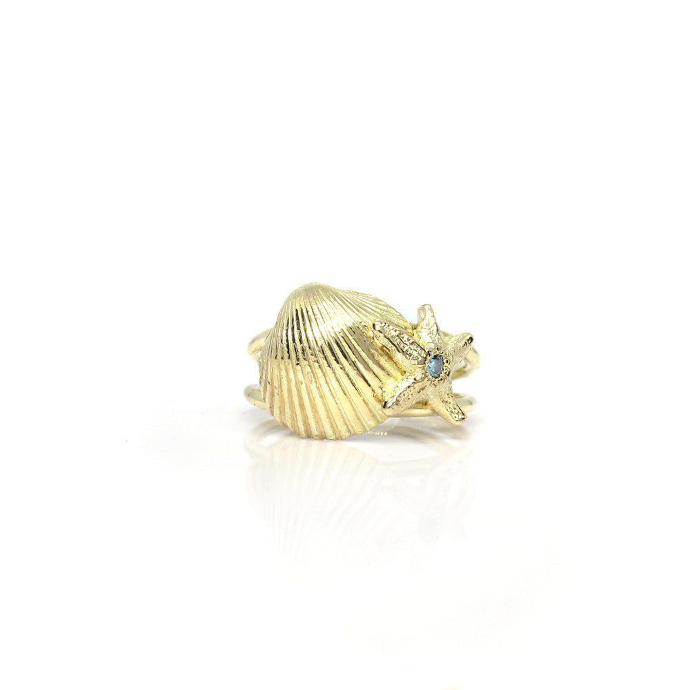 Goldring mit Muschel, Seestern und Diamant