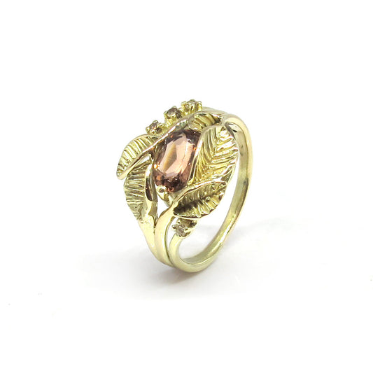 VERKOCHT! Gouden ring met roze toermalijn