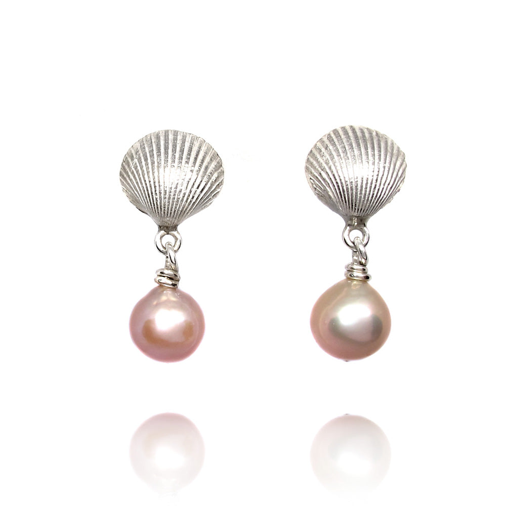 Silver shell with freshwater pearl