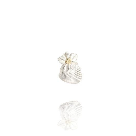 Anhänger mit Muschel und Blume
