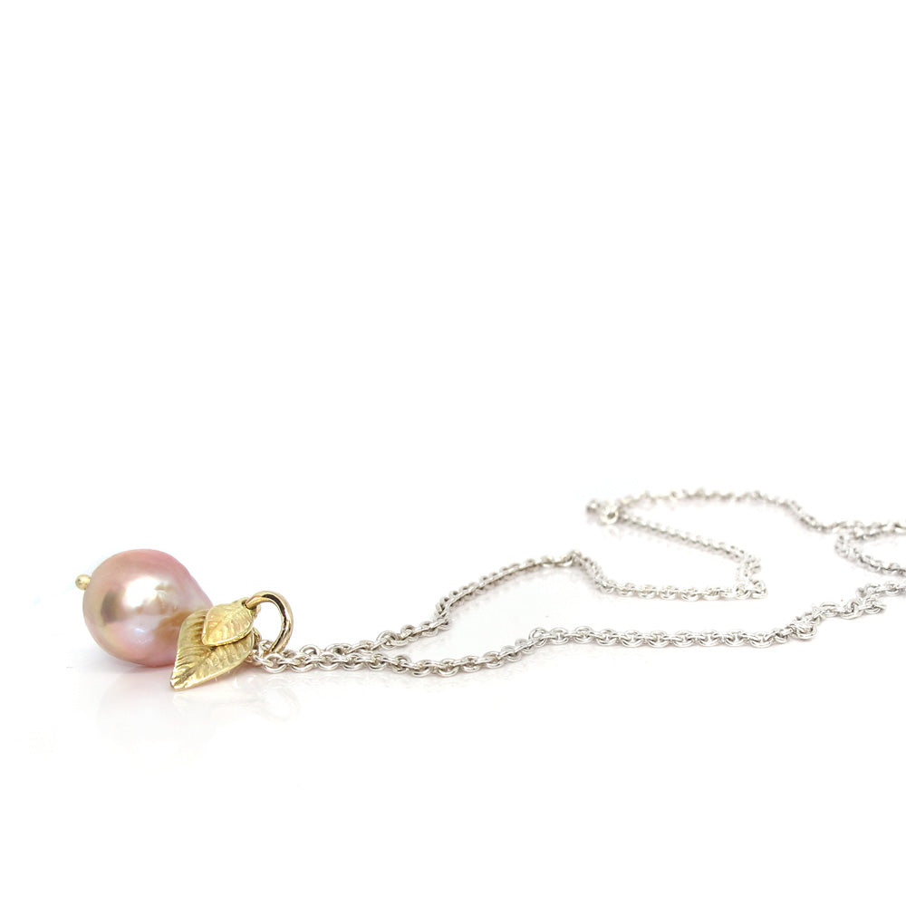 Gouden hanger zoetwaterparel