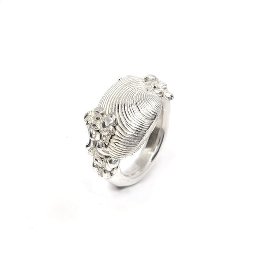 Silberring „Dunes' Kiss“ mit Jakobsmuschel