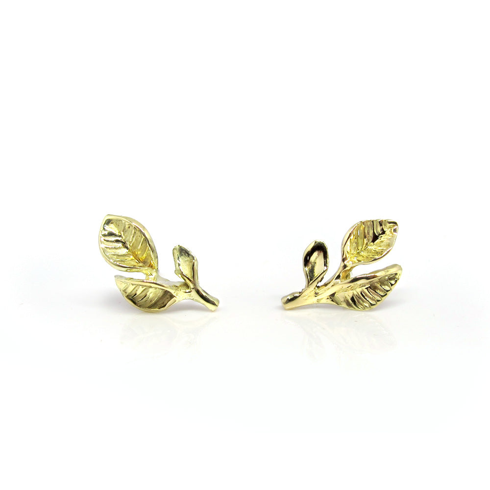 Gold earrings with leaves