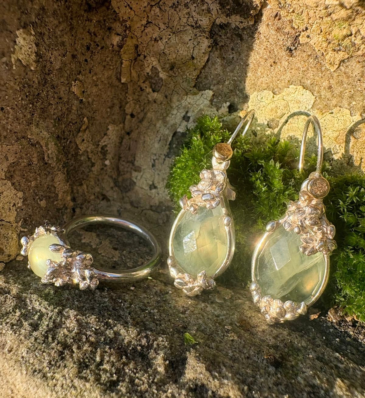 Dunes’ Kiss ring met Prehniet