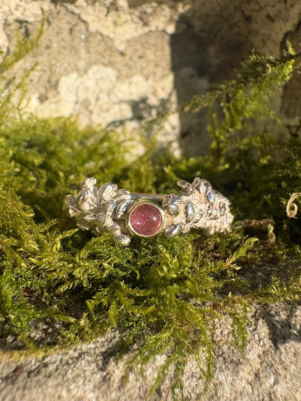 Zilveren met gouden Dunes’ Kiss ring met roze toermalijn