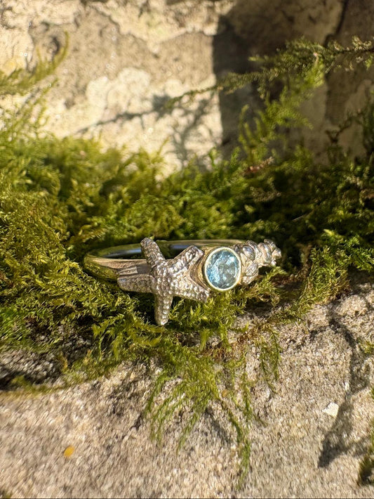Zilver met gouden dunes’ Kiss ring met Aquamarijn