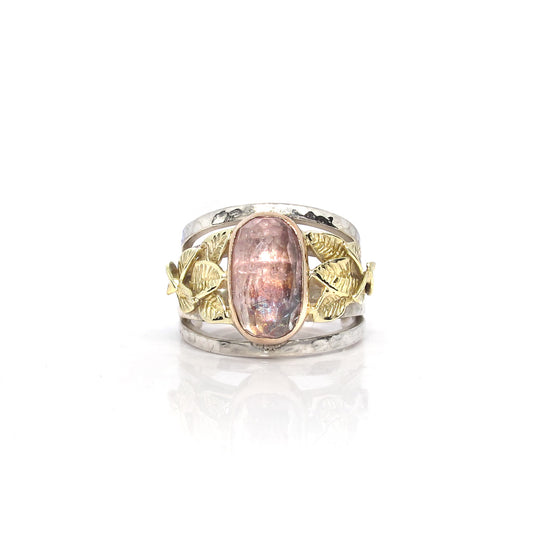 Gold mit silbernen Ringblättern und Turmalinrosa
