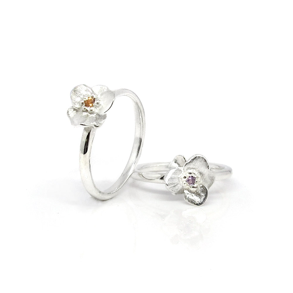 Silberring Blume und Lolite