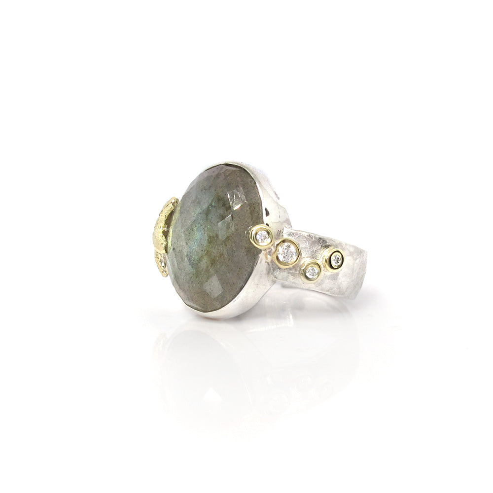 Silberring mit goldenem Seestern, Diamanten und Labradorit