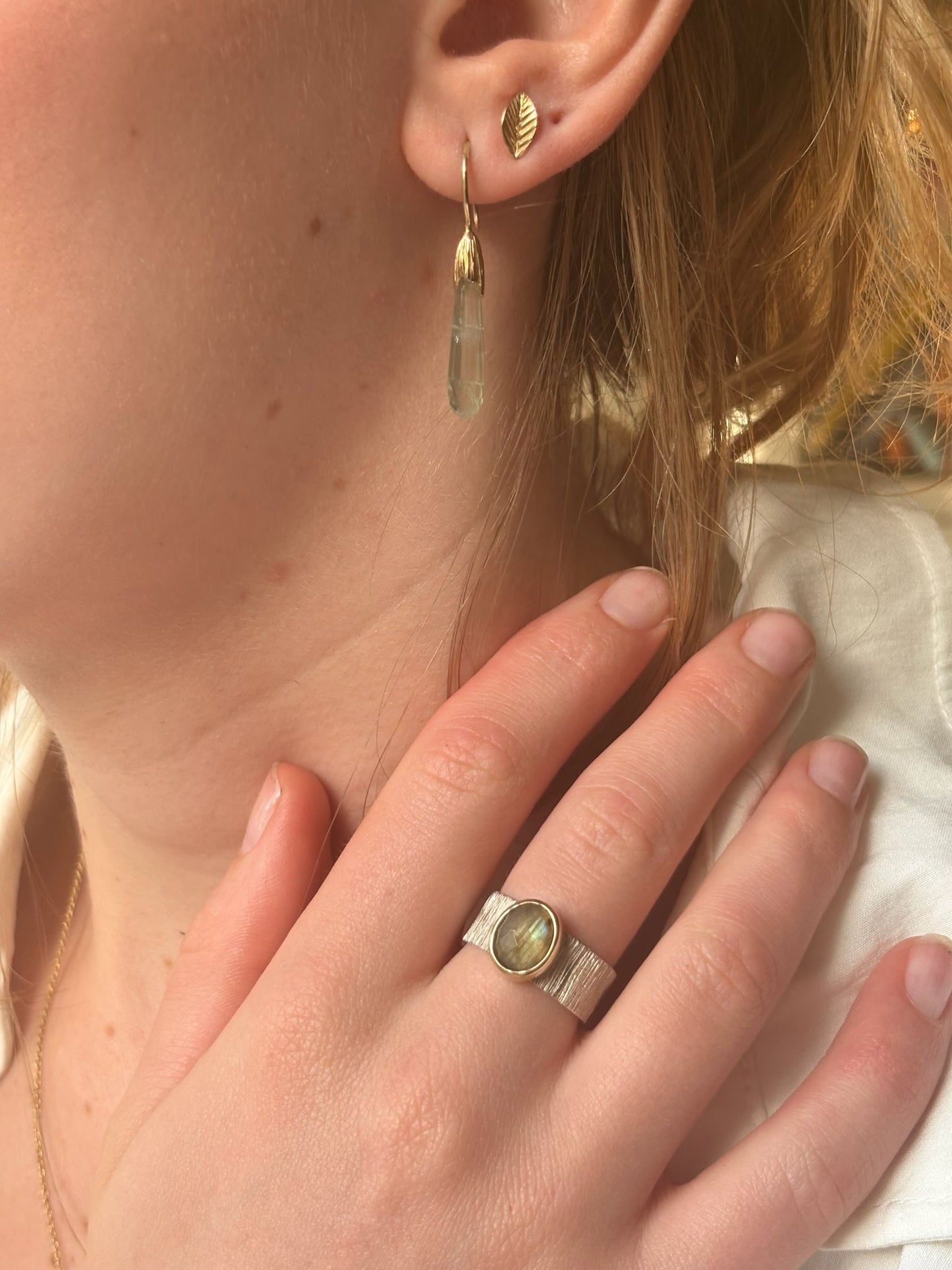 Silver ring with gold and labradorite