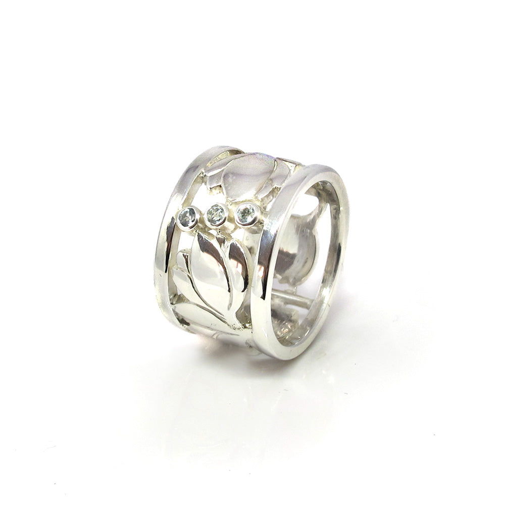 Ring mit Lotusblüten VERKAUFT