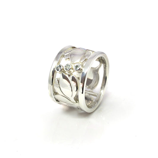 Ring mit Lotusblüten VERKAUFT